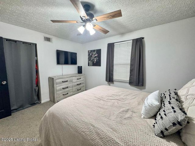 124 Texas Ave, Mt Washington, KY 40047