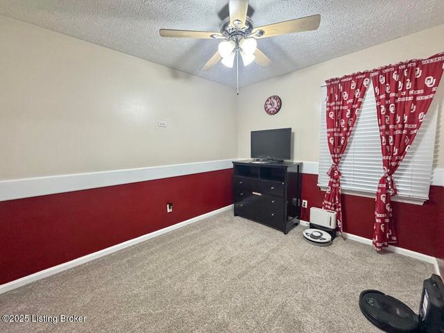 124 Texas Ave, Mt Washington, KY 40047