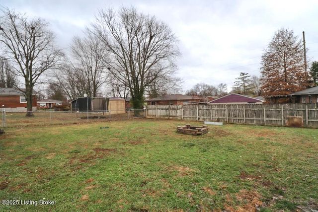 124 Texas Ave, Mt Washington, KY 40047