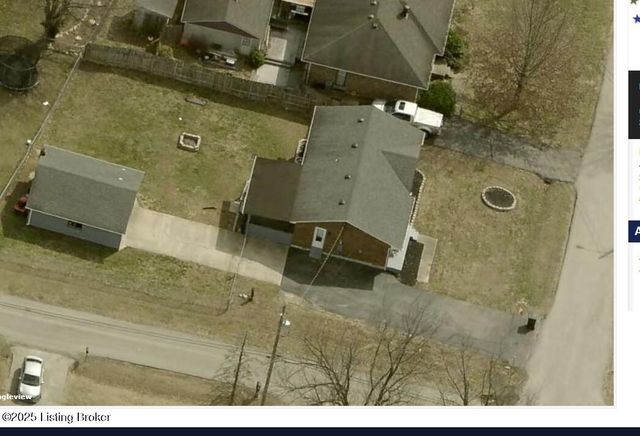 124 Texas Ave, Mt Washington, KY 40047