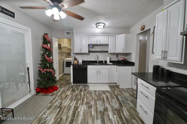 124 Texas Ave, Mt Washington, KY 40047