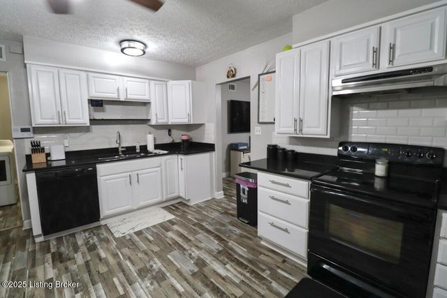 124 Texas Ave, Mt Washington, KY 40047