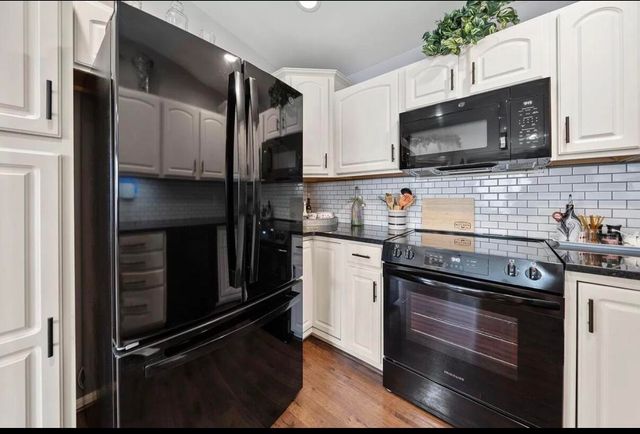 422 Breezewood Court, Ludlow, KY 41016