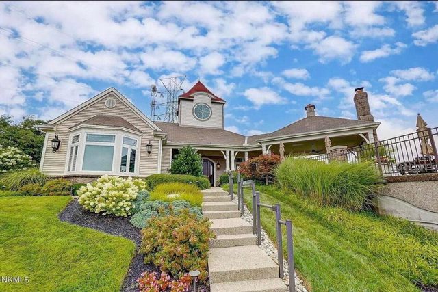 422 Breezewood Court, Ludlow, KY 41016