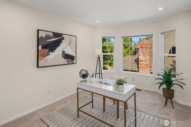 2815 NW Pine Cone Drive, Issaquah, WA 98027