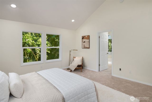 2815 NW Pine Cone Drive, Issaquah, WA 98027