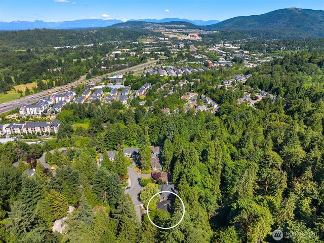 2815 NW Pine Cone Drive, Issaquah, WA 98027