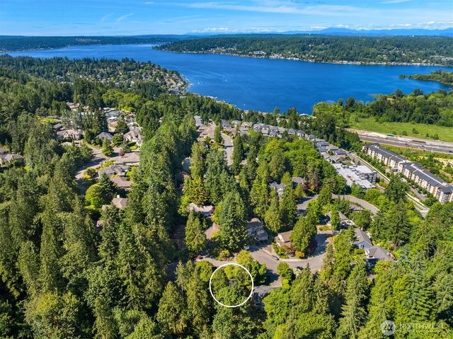 2815 NW Pine Cone Drive, Issaquah, WA 98027