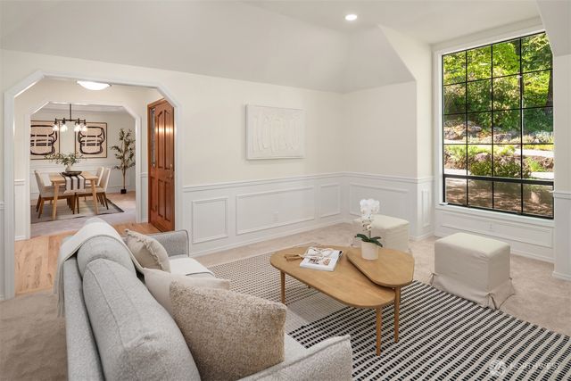 2815 NW Pine Cone Drive, Issaquah, WA 98027