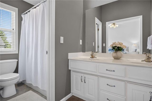 16222 W 157th Terrace, Olathe, KS 66062