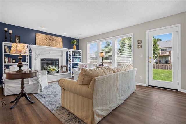 16222 W 157th Terrace, Olathe, KS 66062