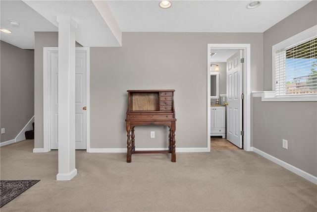 16222 W 157th Terrace, Olathe, KS 66062