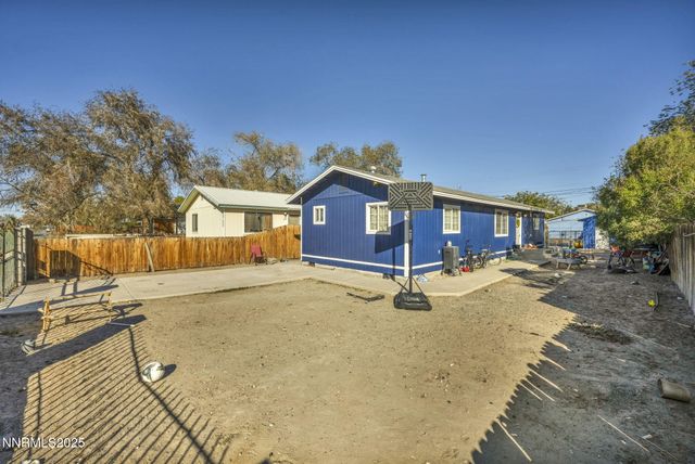 687 Douglas Street, Fallon, NV 89406