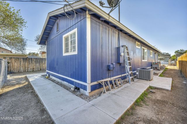 687 Douglas Street, Fallon, NV 89406