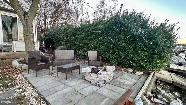 2032 KURTZ AVE, Pasadena, MD 21122