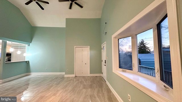 2032 KURTZ AVE, Pasadena, MD 21122