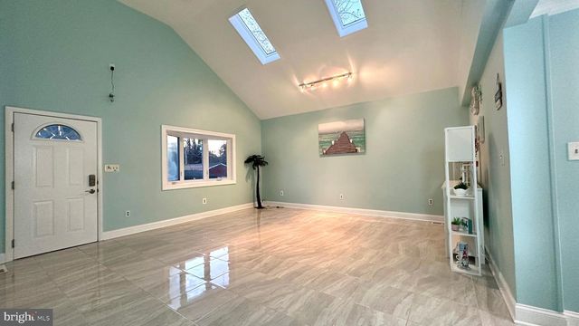 2032 KURTZ AVE, Pasadena, MD 21122