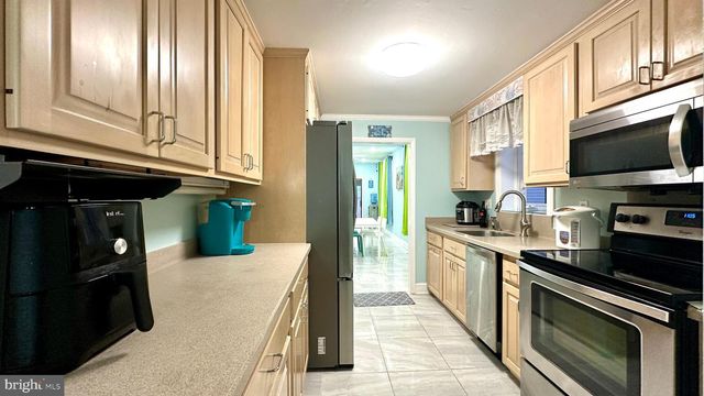 2032 KURTZ AVE, Pasadena, MD 21122