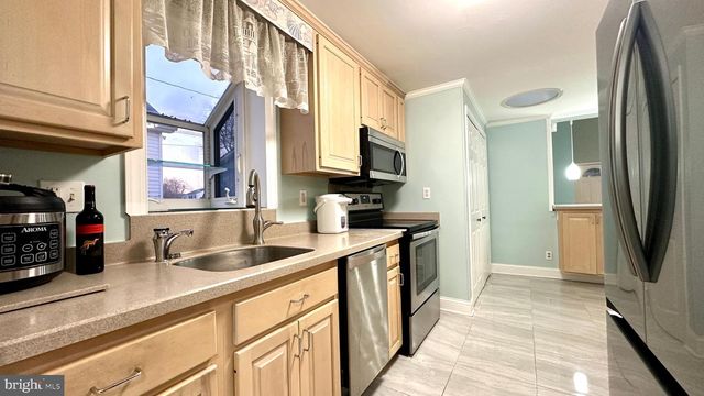 2032 KURTZ AVE, Pasadena, MD 21122