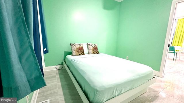 2032 KURTZ AVE, Pasadena, MD 21122