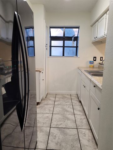 9611 Walnut Street 1206, Dallas, TX 75243