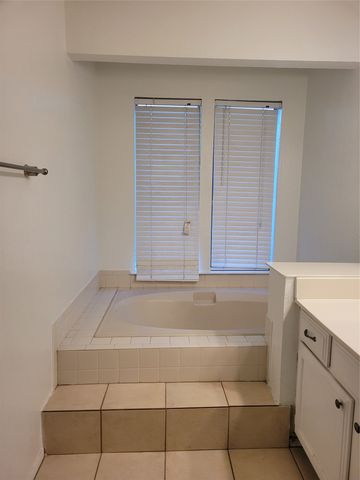 9611 Walnut Street 1206, Dallas, TX 75243