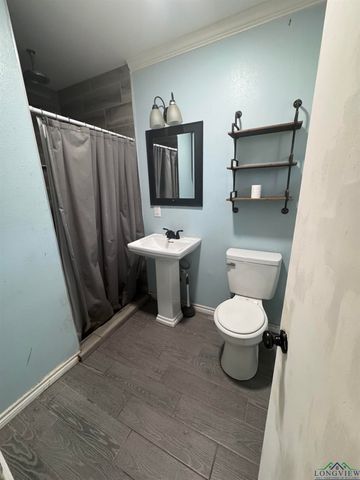 11 Cherrywood Circle, Marshall, TX 75672