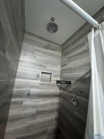 11 Cherrywood Circle, Marshall, TX 75672