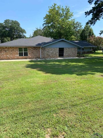 11 Cherrywood Circle, Marshall, TX 75672