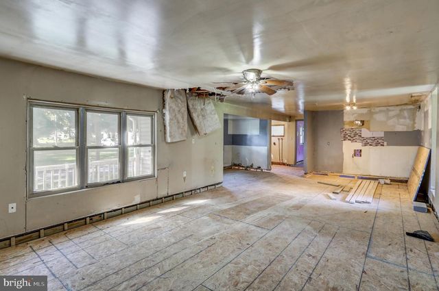 120 WAYNE AVE, Middletown, PA 17057