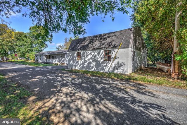 120 WAYNE AVE, Middletown, PA 17057