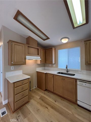 24200 Walnut Street 34, Torrance, CA 90501