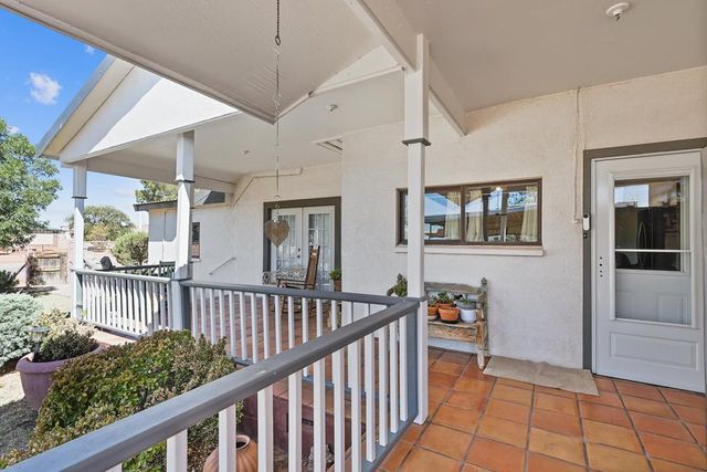 607 W 2nd St, Van Horn, TX 79855