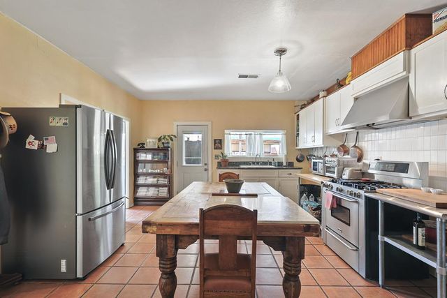 607 W 2nd St, Van Horn, TX 79855