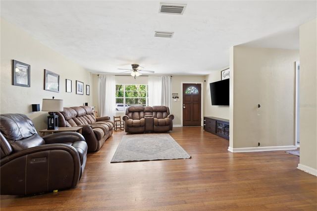 22 VIRGINIA AVENUE, Deland, FL 32724