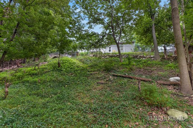 3121 Baker Park Drive SE, Grand Rapids, MI 49508