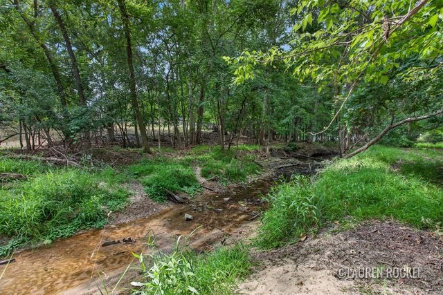 3121 Baker Park Drive SE, Grand Rapids, MI 49508