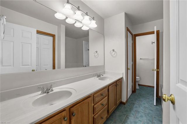 137 Kings WAY, Moyock, NC 27958