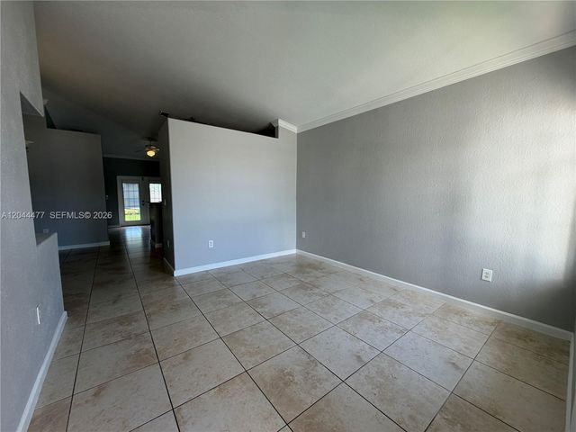 7753 NW 201st Terrace, Hialeah, FL 33015