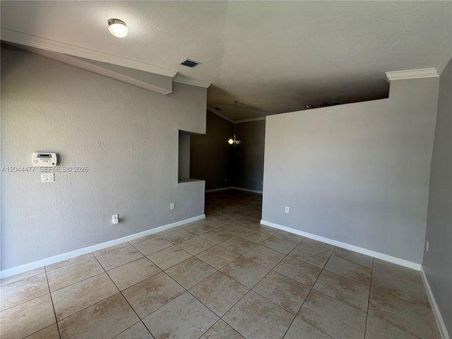 7753 NW 201st Terrace, Hialeah, FL 33015