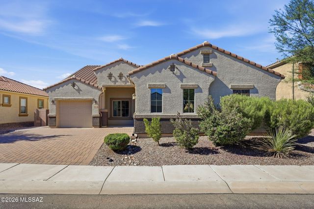 8810 W Irongate Road, Marana, AZ 85653