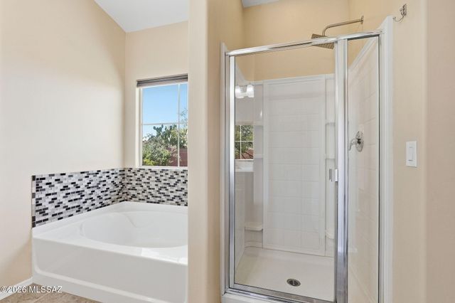 8810 W Irongate Road, Marana, AZ 85653
