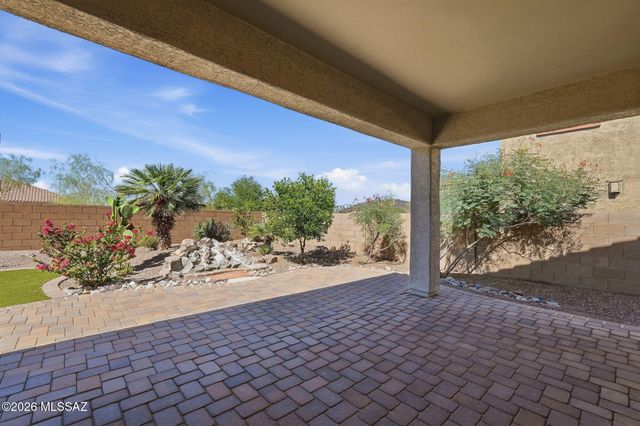 8810 W Irongate Road, Marana, AZ 85653