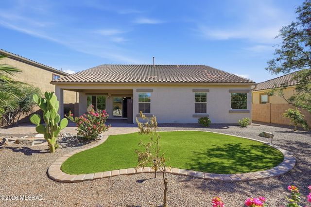 8810 W Irongate Road, Marana, AZ 85653