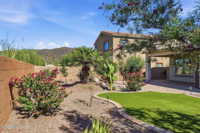 8810 W Irongate Road, Marana, AZ 85653