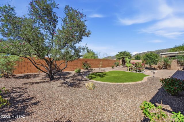 8810 W Irongate Road, Marana, AZ 85653