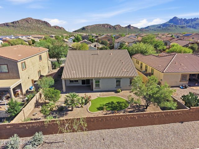 8810 W Irongate Road, Marana, AZ 85653