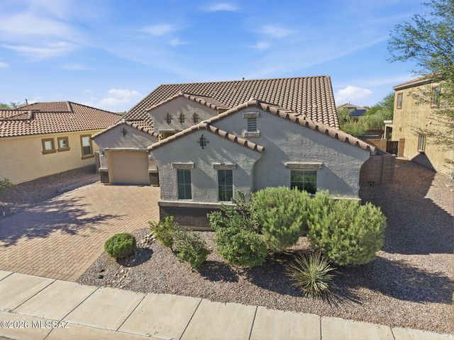 8810 W Irongate Road, Marana, AZ 85653