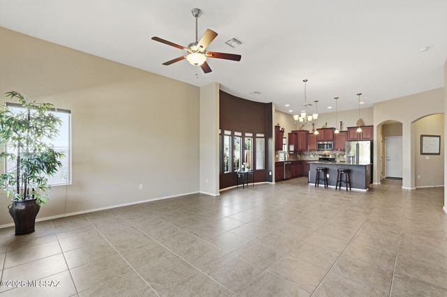 8810 W Irongate Road, Marana, AZ 85653