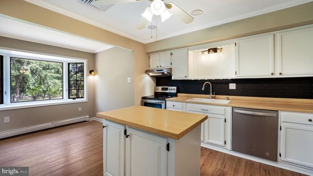 45 SQUIRREL RD, Doylestown, PA 18901